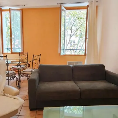Appartement Charming In The Historic Heart Fréjus