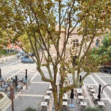Charming In The Historic Heart Apartament